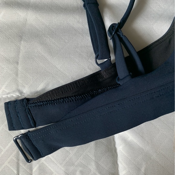NEW LTD. EDT. lululemon SZ. 2 Waterside Swim Top True Navy/C Cup BNWT - Picture 5 of 13